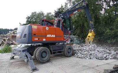 ATLAS 23.8 t mobile excavator with road approval